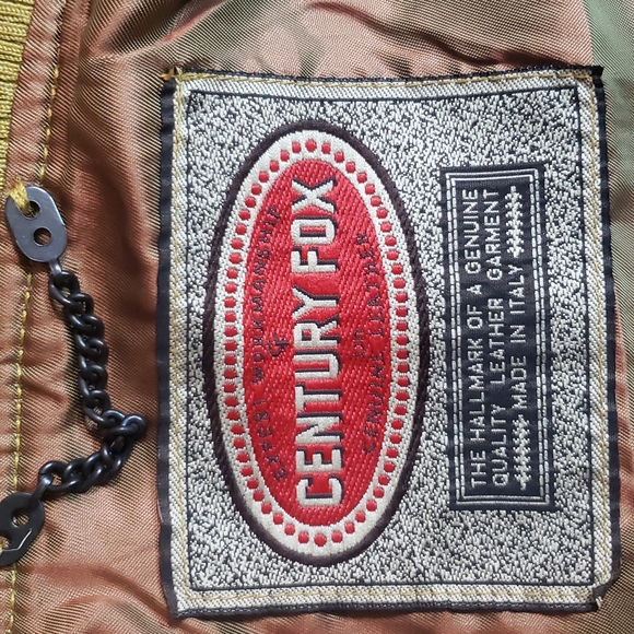 Leather jacket - Picture 3 of 7